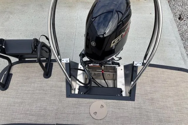 Slide: The Image of 2025 Bennington 23 SXPD boat with Yamaha outboard motor, rear deck view. - 18