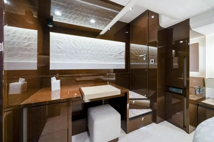 Slide: The Image of 2019 Prestige 630 - Image 27 - 27