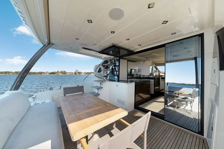 Slide: The Image of 2019 Prestige 630 - Image 9 - 9