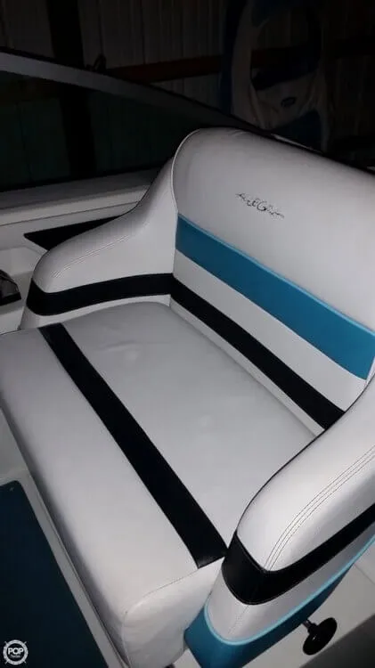 Slide: The Image of Carver Yachts Allegra 2587 1990 - 10