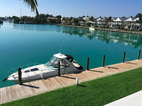 Slide: The Image of Sea Ray 310 Sundancer Axius 2010 - 1