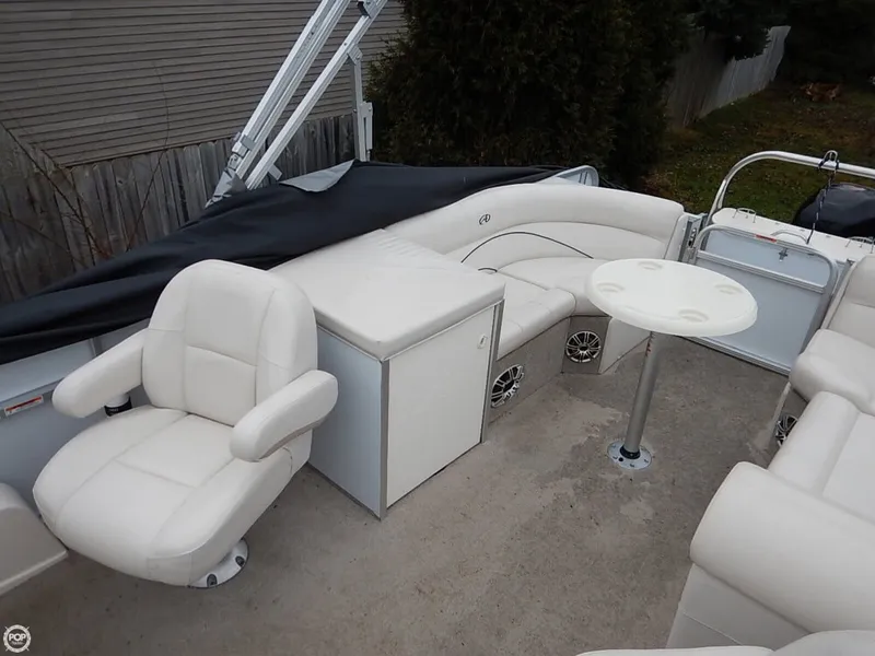 Slide: The Image of Avalon Catalina 24 QL 2013 - 6