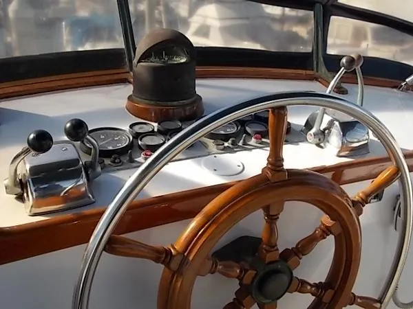 Slide: The Image of CHB pilothouse 1981 - 10