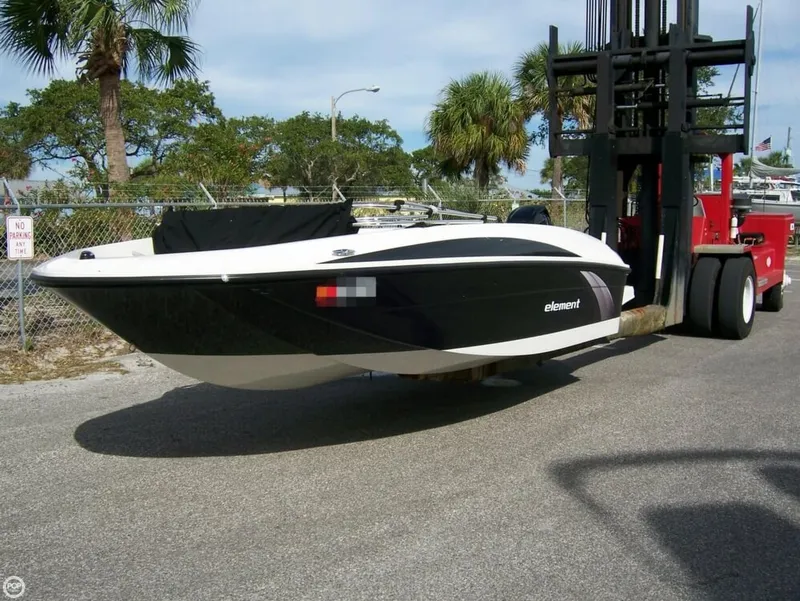 Slide: The Image of Bayliner Element 2014 - 4