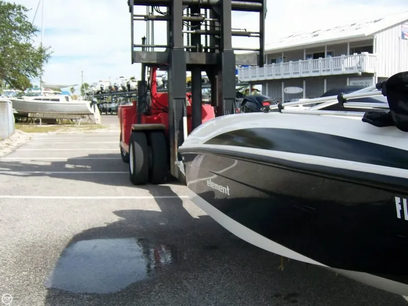 Slide: The Image of Bayliner Element 2014 - 6