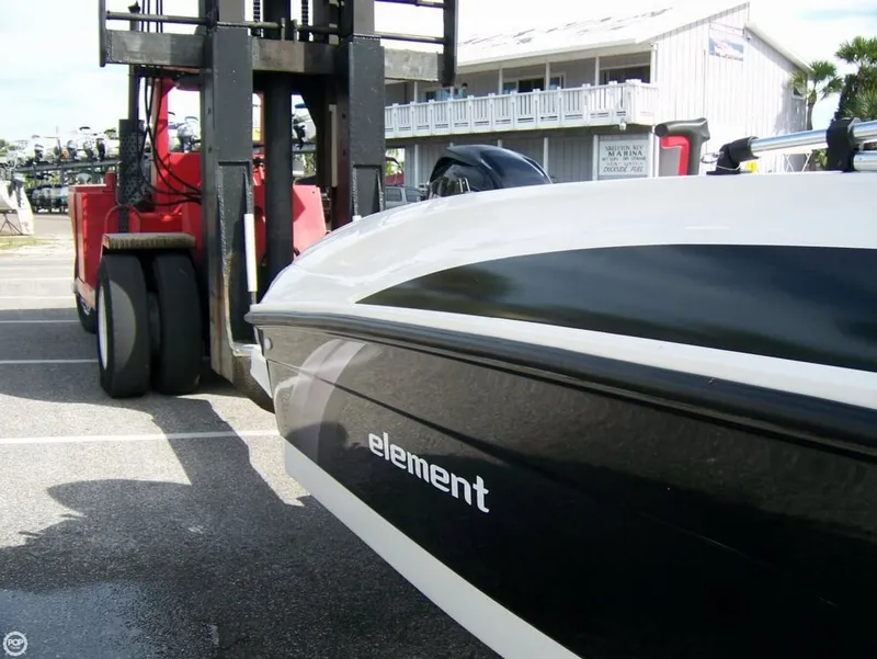 Slide: The Image of Bayliner Element 2014 - 9