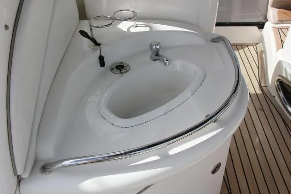 Slide: The Image of Sea Ray 340 Sundancer 2005 - 10