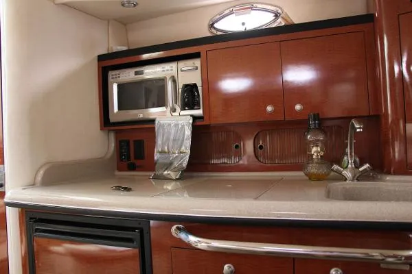 Slide: The Image of Sea Ray 340 Sundancer 2005 - 9