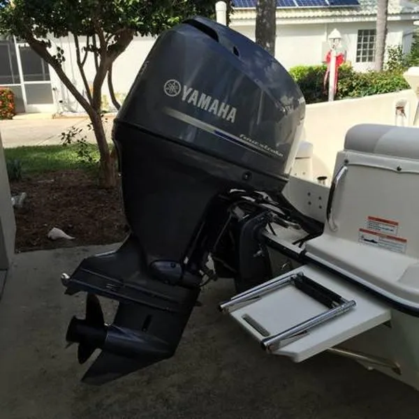 Slide: The Image of Edgewater with trailer 170CC 2012 - 3