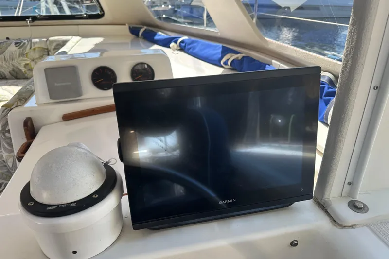 Slide: The Image of Seawind 1000 XL 2008 cockpit with Garmin display and navigation instruments. - 46