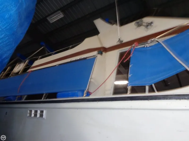 Slide: The Image of Uniflite 45 Yacht Home 1983 - 3