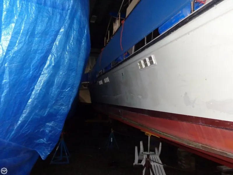 Slide: The Image of Uniflite 45 Yacht Home 1983 - 4