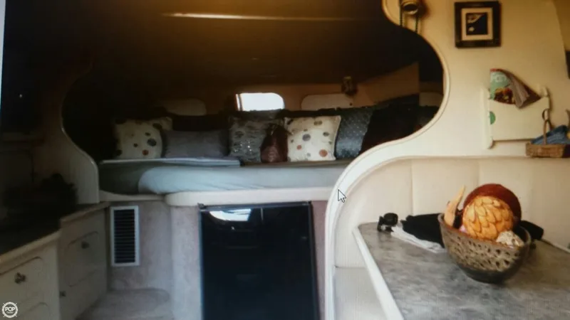 Slide: The Image of Rinker 330 Fiesta Vee 1999 - 4