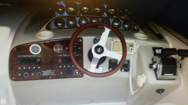 Slide: The Image of Rinker 330 Fiesta Vee 1999 - 7