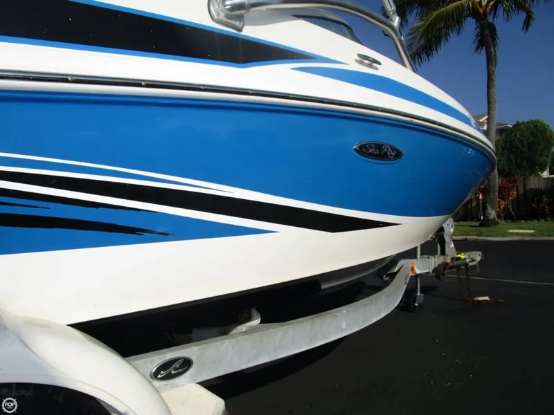 Slide: The Image of Sea Ray 185 Sport 2011 - 10