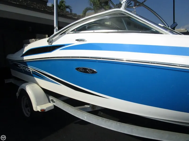 Slide: The Image of Sea Ray 185 Sport 2011 - 3
