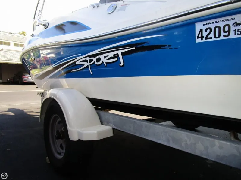Slide: The Image of Sea Ray 185 Sport 2011 - 8