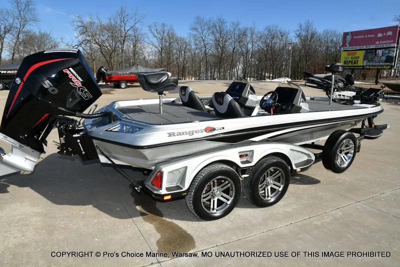 Slide: The Image of Ranger Z521L Dual Console 2020 - 18