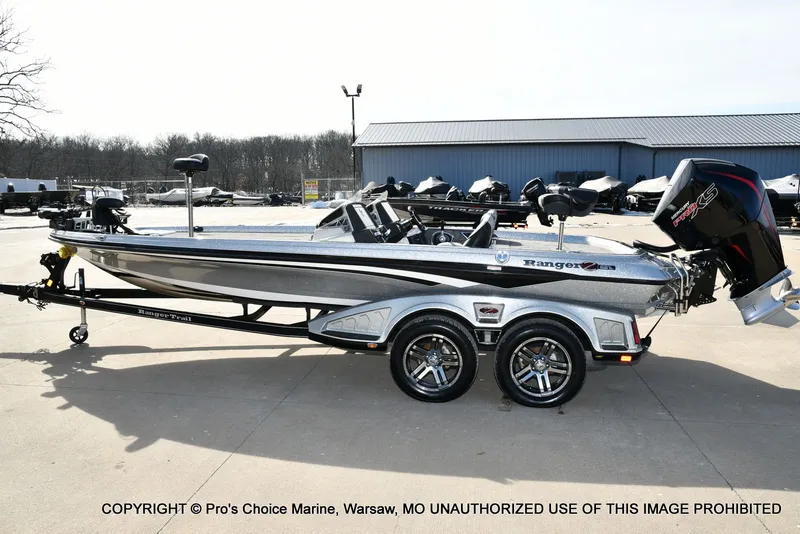 Slide: The Image of Ranger Z521L Dual Console 2020 - 28