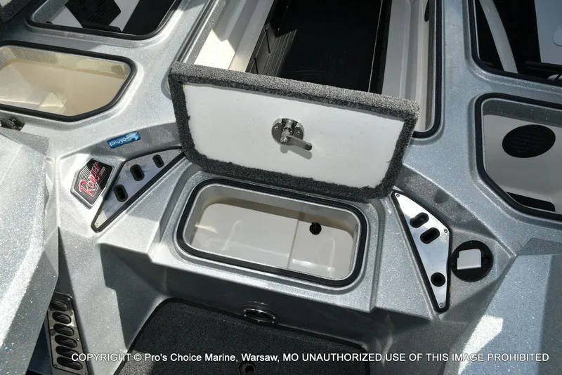 Slide: The Image of Ranger Z521L Dual Console 2020 - 63