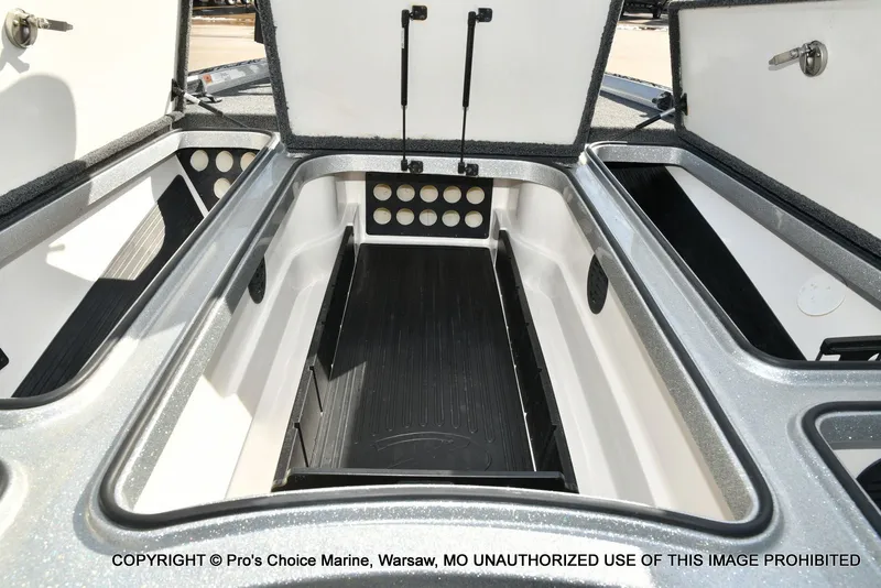 Slide: The Image of Ranger Z521L Dual Console 2020 - 64