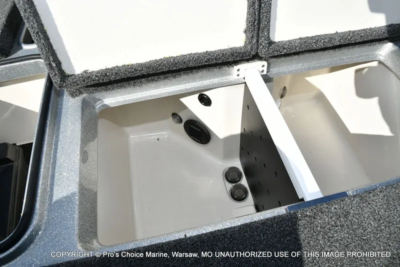 Slide: The Image of Ranger Z521L Dual Console 2020 - 73