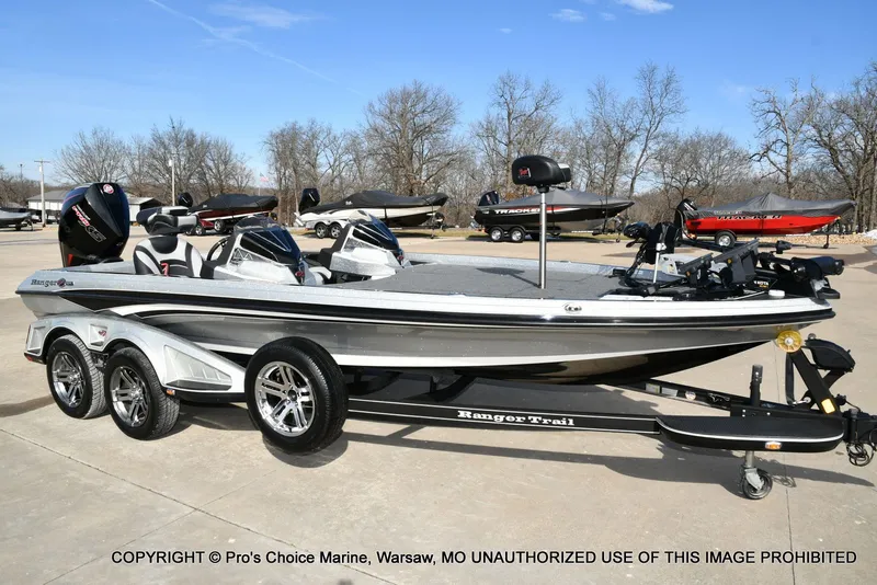 Slide: The Image of Ranger Z521L Dual Console 2020 - 81