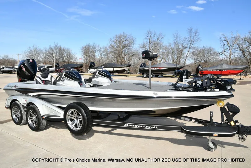 Slide: The Image of Ranger Z521L Dual Console 2020 - 84