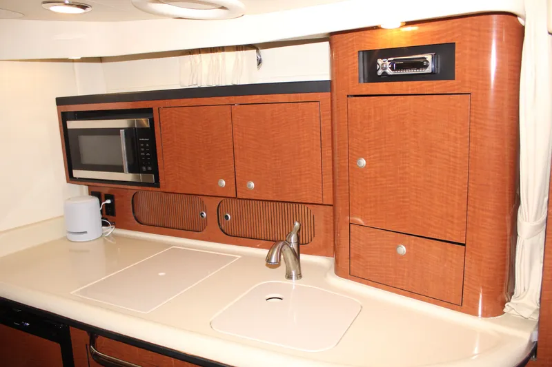 Slide: The Image of Sea Ray 340 Sundancer 2005 - 20