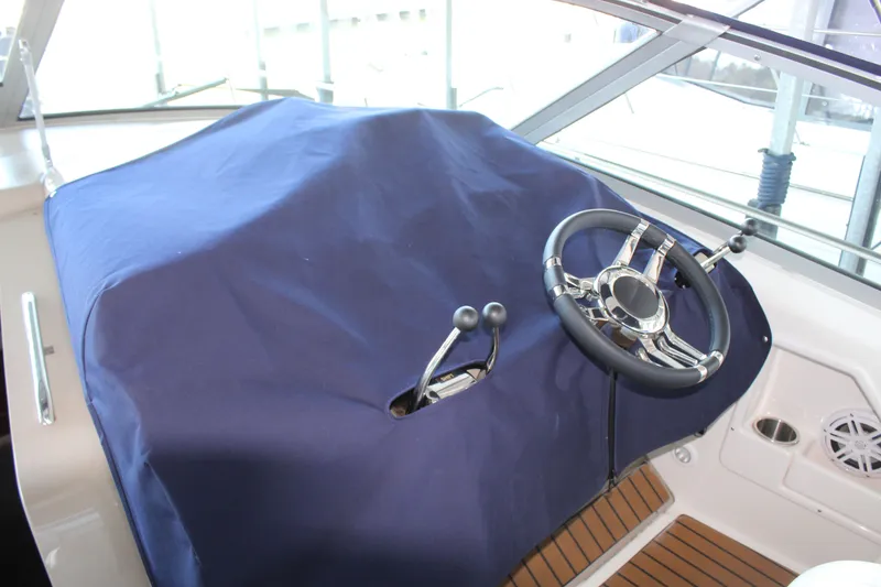 Slide: The Image of Sea Ray 340 Sundancer 2005 - 9