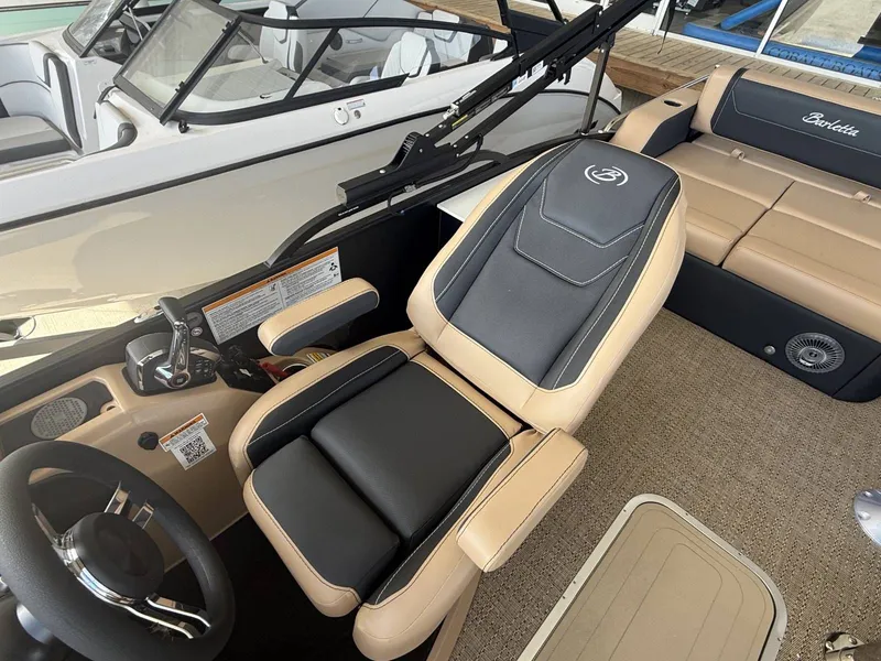 Slide: The Image of Barletta CABRIO C24UE 2026 - 10