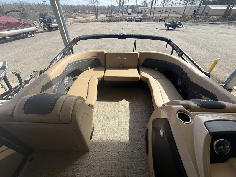 Slide: The Image of Barletta CABRIO C24UE 2026 - 8