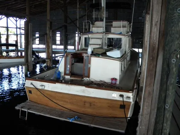 Slide: The Image of Grand Banks 36 Classic 1973 - 3