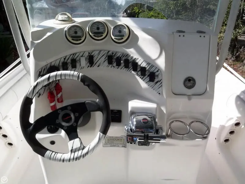 Slide: The Image of Glasstream 328 SCX Center Console Sportfish Cuddy 2005 - 4