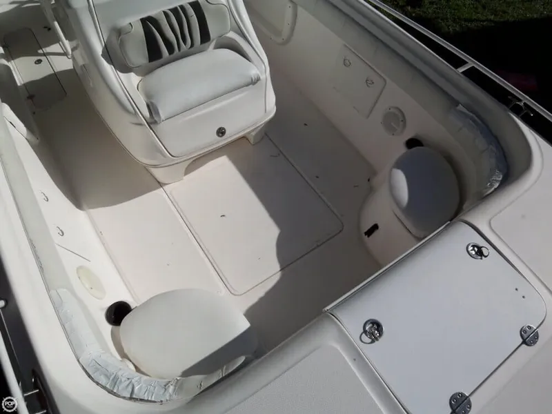 Slide: The Image of Glasstream 328 SCX Center Console Sportfish Cuddy 2005 - 7