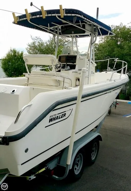 Slide: The Image of Boston Whaler 230 Outrage 2000 - 2