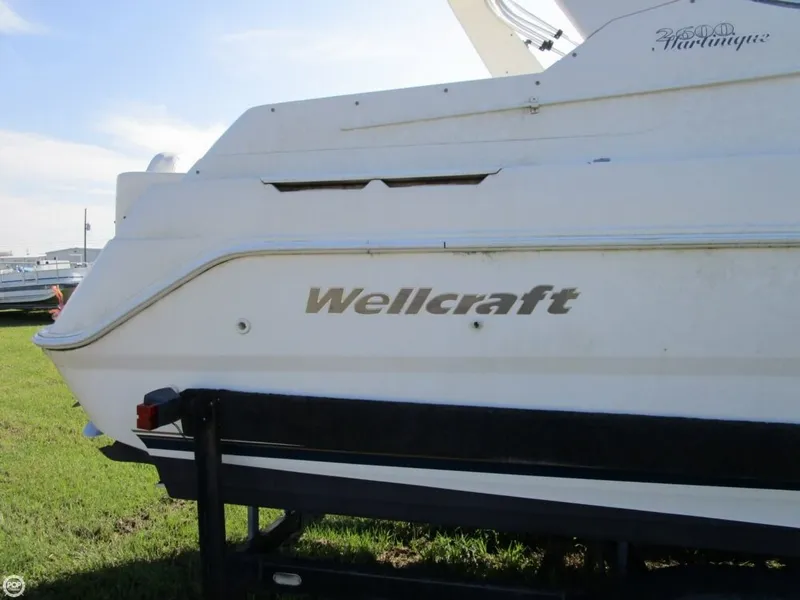 Slide: The Image of Wellcraft 2400 Martinique 1999 - 8