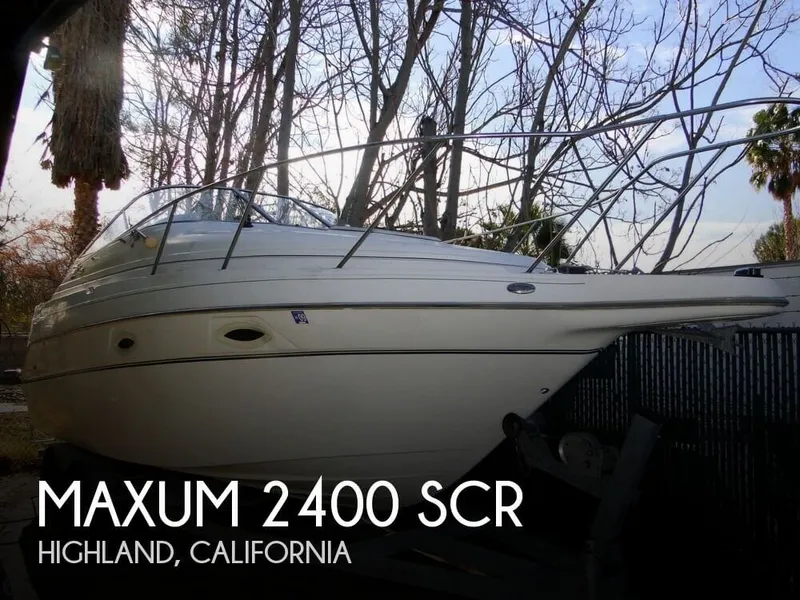 Slide: The Image of Maxum 2400 SCR 2002 - 0