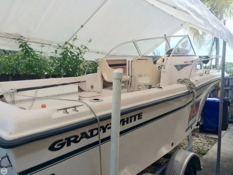 Slide: The Image of Grady-White 208 Adventure 1998 - 6
