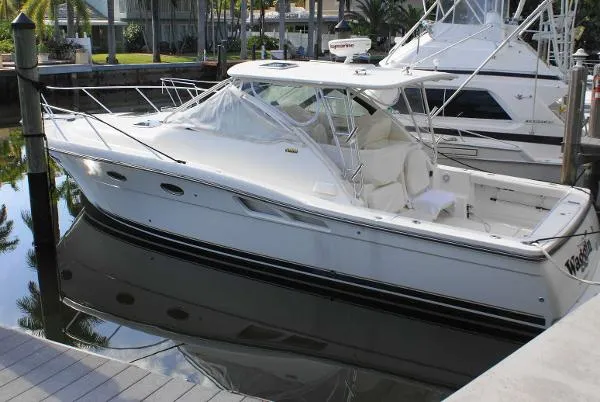Slide: The Image of Tiara 3600 Open 2005 - 0
