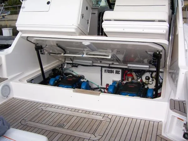 Slide: The Image of Tiara 3500 Open 2004 - 8