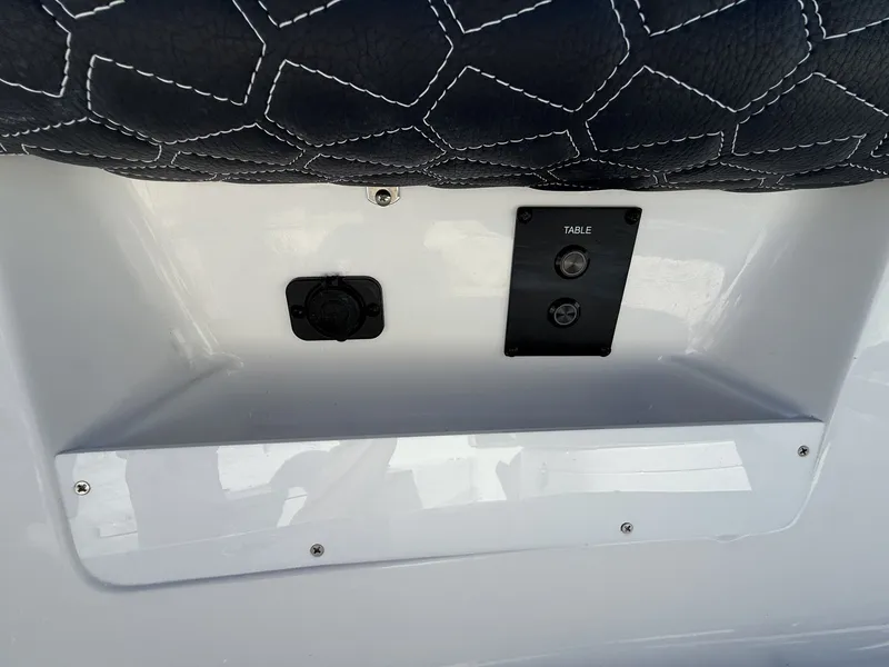 Slide: The Image of Tidewater 272 LXF 2026 - 10