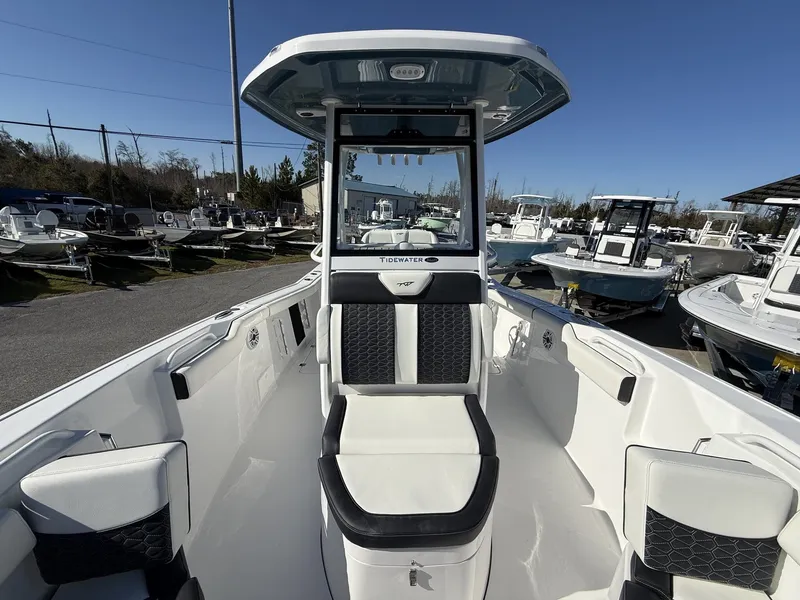 Slide: The Image of Tidewater 272 LXF 2026 - 13