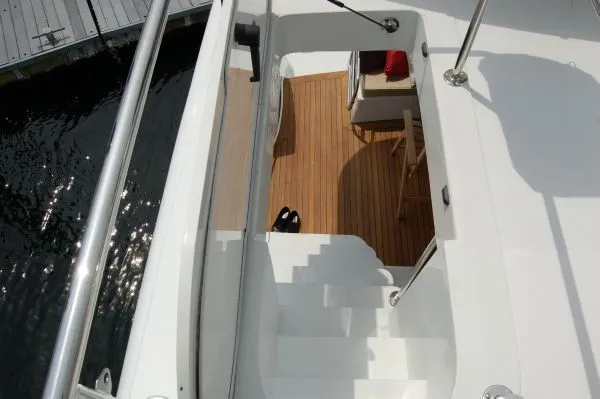 Slide: The Image of Hatteras 64 Motor Yacht 2006 - 11