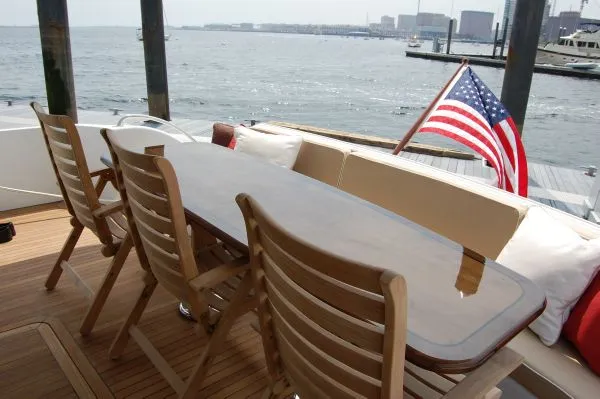 Slide: The Image of Hatteras 64 Motor Yacht 2006 - 9