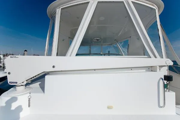Slide: The Image of Carver Yachts 530 Voyager 2006 - 6