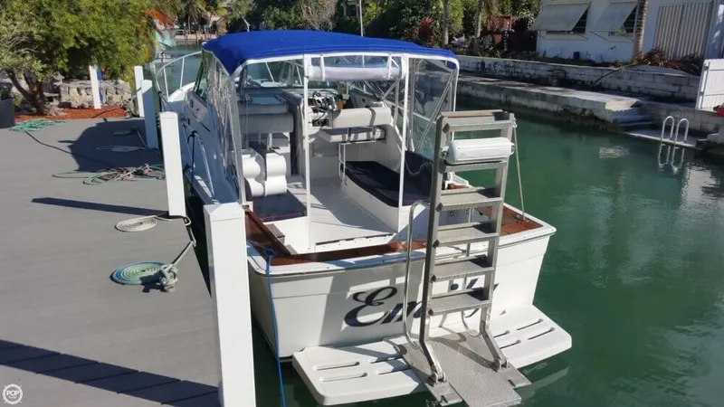 Slide: The Image of Mainship 30 Pilot 1999 - 6
