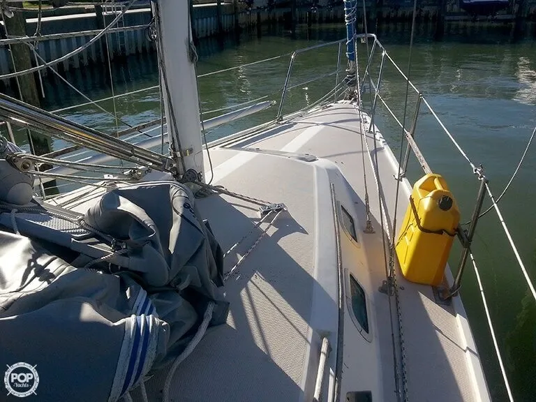 Slide: The Image of Catalina 30 Mk II Wing Keel 1989 - 3