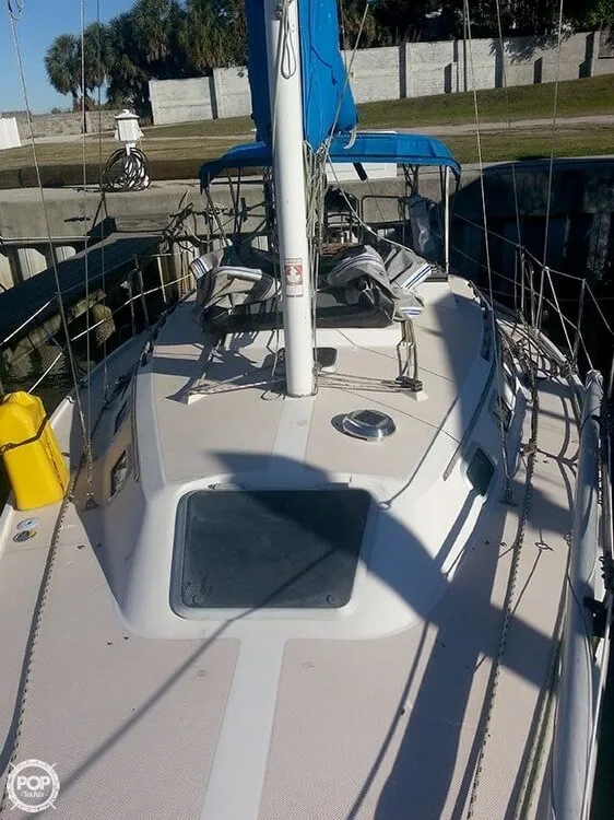 Slide: The Image of Catalina 30 Mk II Wing Keel 1989 - 6