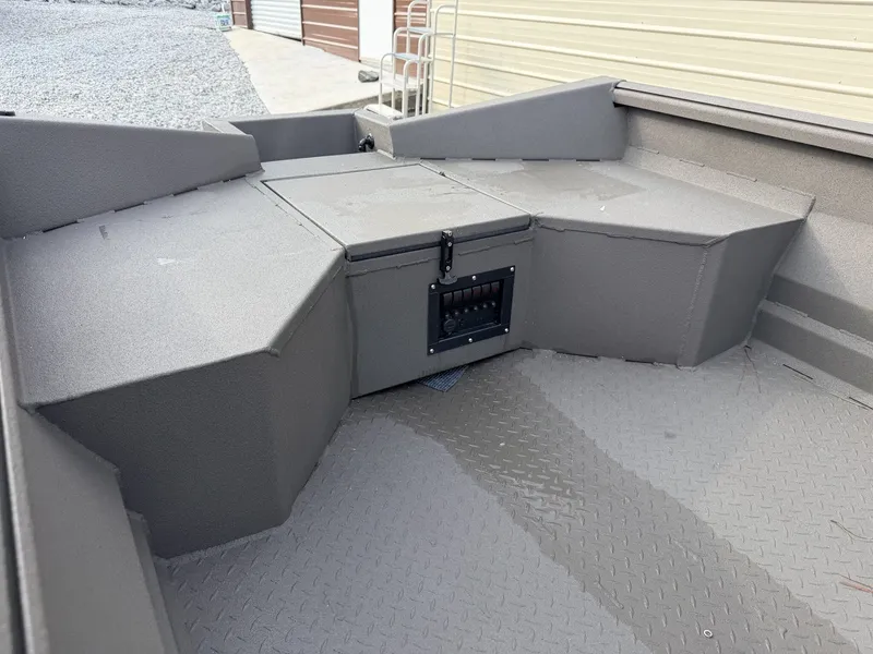 Slide: The Image of Reaper Boats 553 STEP TRANSOM 2026 - 4